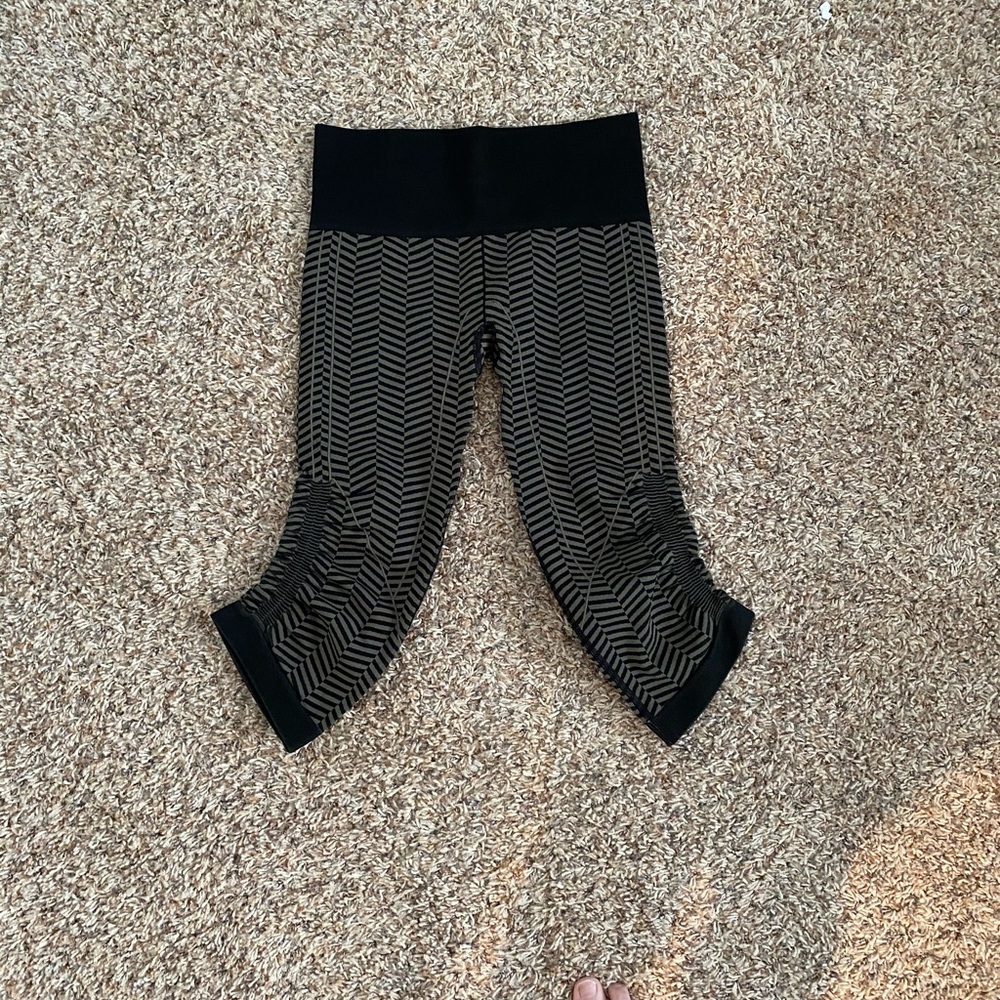 Lulu Lemon Cropped Leggings